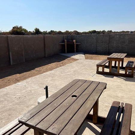 Elephant House, 2 Bedroom House, Next To Pilanesberg And Sun City Mogwase ภายนอก รูปภาพ