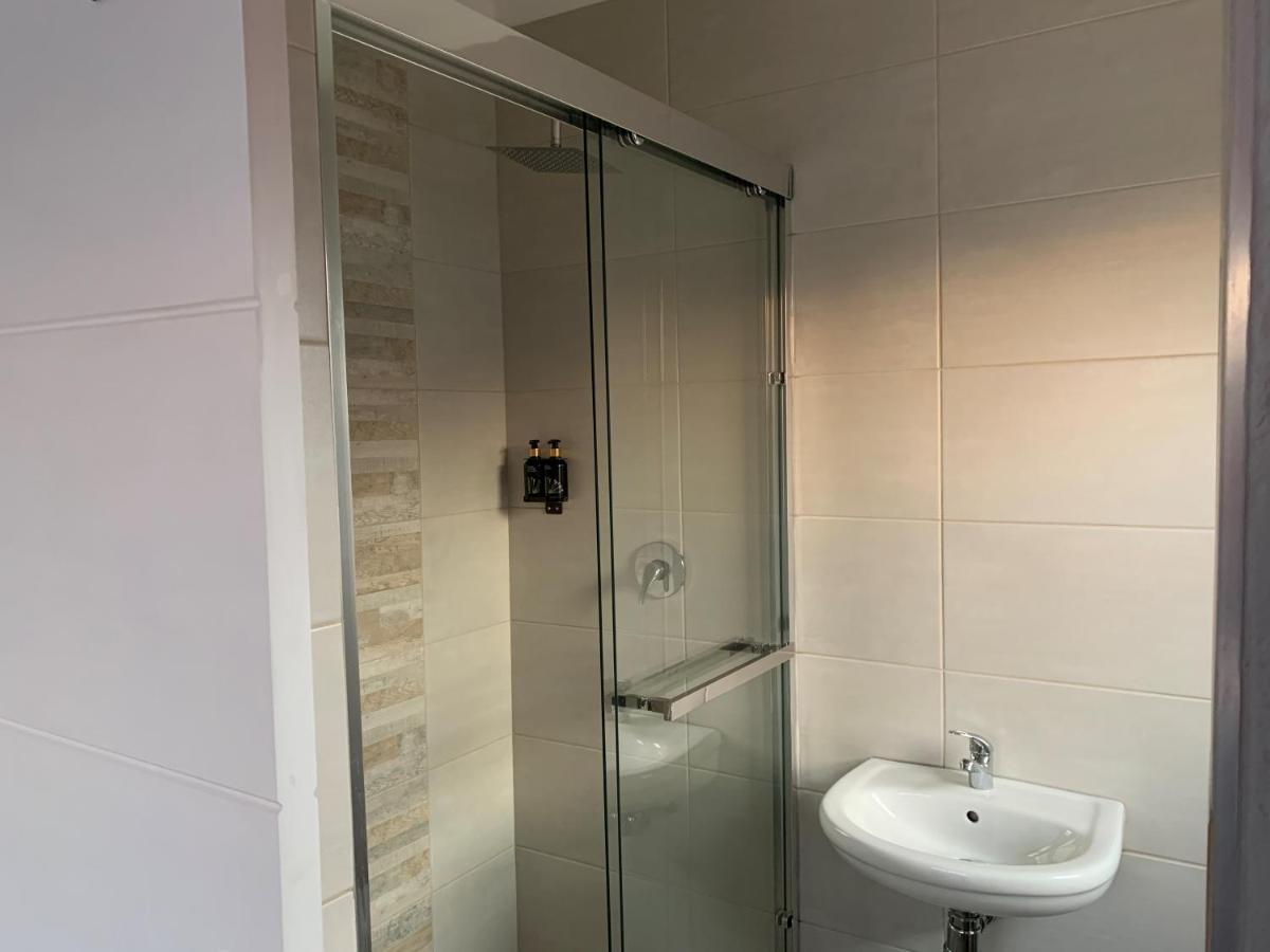 Elephant House, 2 Bedroom House, Next To Pilanesberg And Sun City Mogwase ภายนอก รูปภาพ
