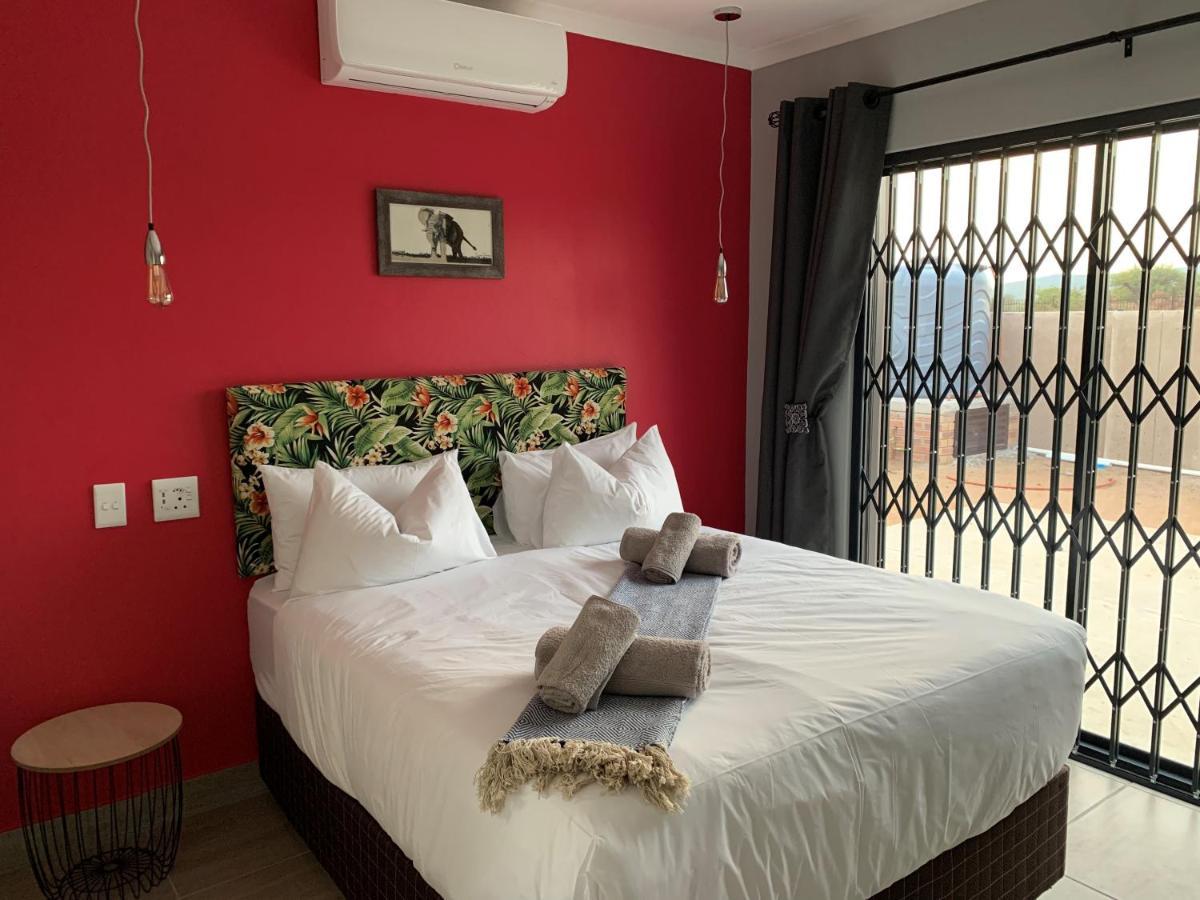 Elephant House, 2 Bedroom House, Next To Pilanesberg And Sun City Mogwase ภายนอก รูปภาพ