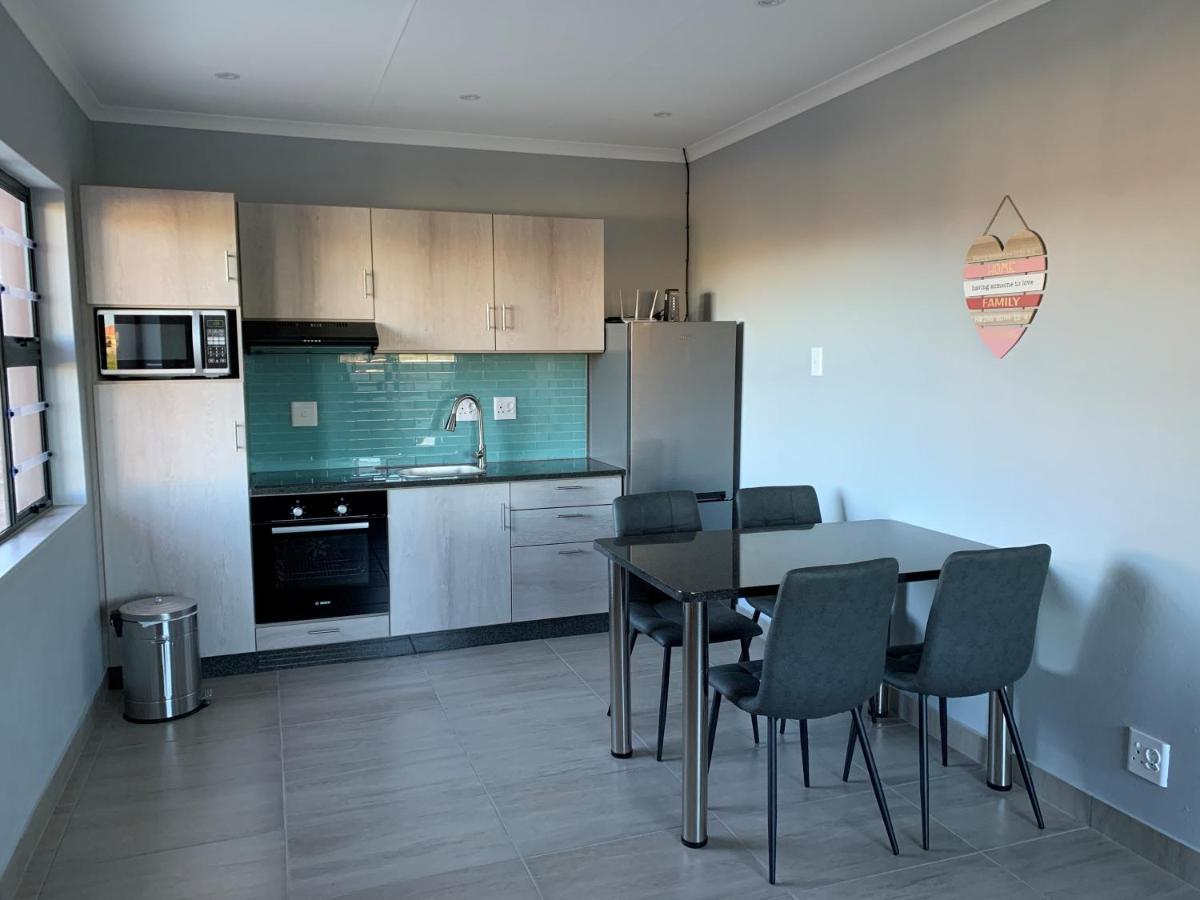 Elephant House, 2 Bedroom House, Next To Pilanesberg And Sun City Mogwase ภายนอก รูปภาพ