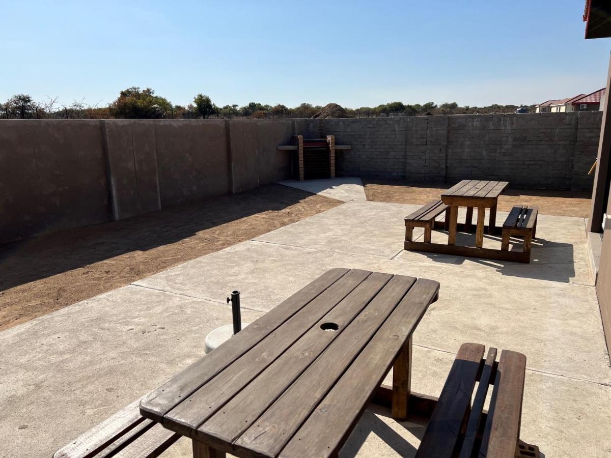 Elephant House, 2 Bedroom House, Next To Pilanesberg And Sun City Mogwase ภายนอก รูปภาพ